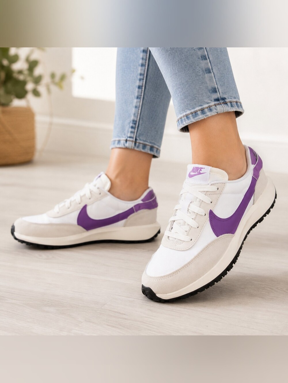 Nike Waffle Debut Women’s Size 8 White Purple Sneakers DH9523-104 - Picture 3 of 11